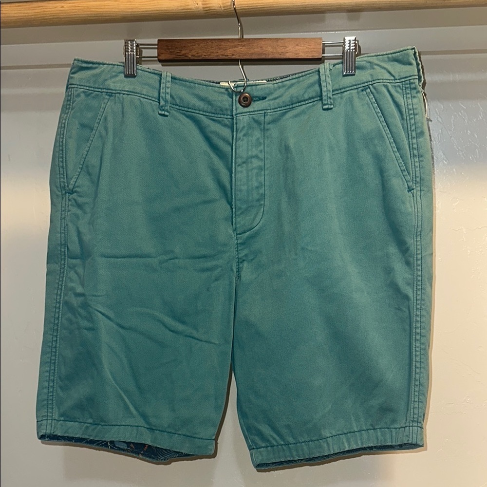Hollister Green Flat Front Shorts Soft Washed Finish